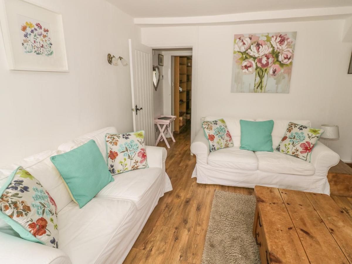 April Cottage برودواي المظهر الخارجي الصورة