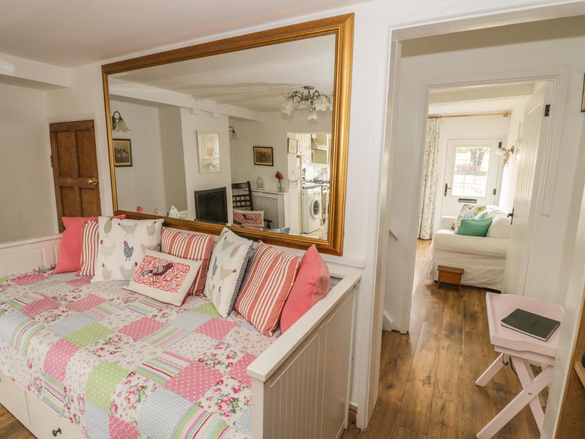 April Cottage برودواي المظهر الخارجي الصورة